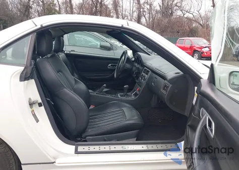 2004 Mercedes-Benz Slk 230 Kompressor from USA, damaged, VIN WDBKK49F34F306497